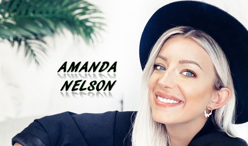 Amanda Nelson travel tripod exploringamanda influencer